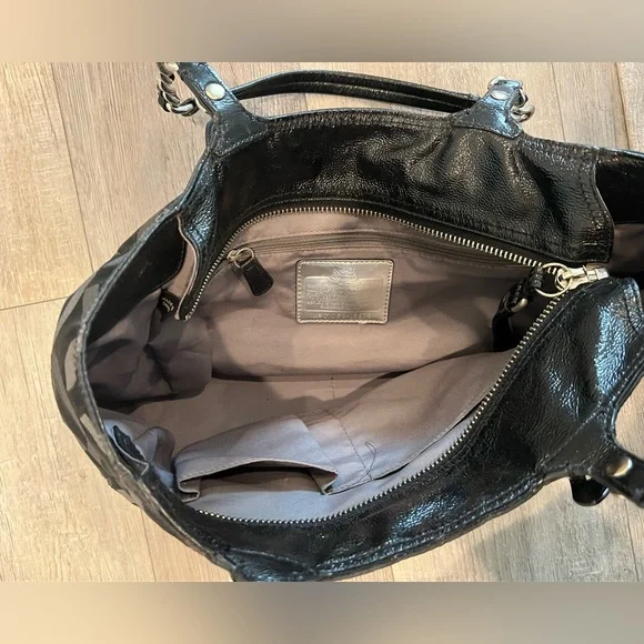 Coach Signature Black Chain Tote Bag • Patent Trim • Shoulder Purse🖤 - Picture 3 of 10